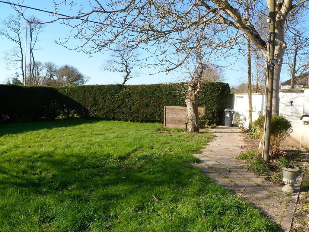 Farmhouse In An Amazing Private Park Guest House Vannes Eksteriør bilde